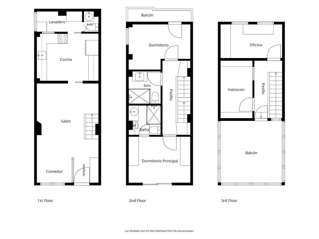 Plano de todas las plantas de una vivienda de tres plantas, sin dimensiones